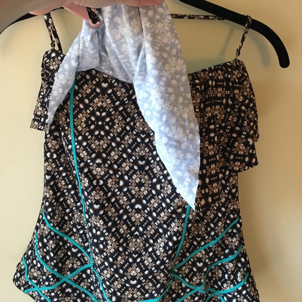 One-piece bathing suit - Picture 6 of 8